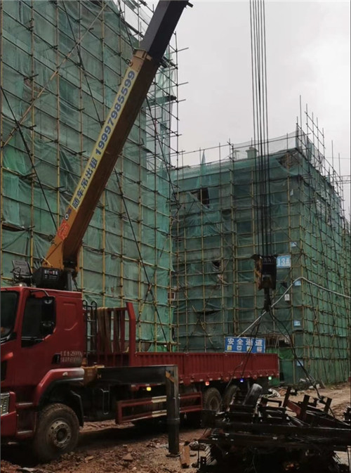 博爱县“慢工细活”—— 吊车的 “微动控制” 技术